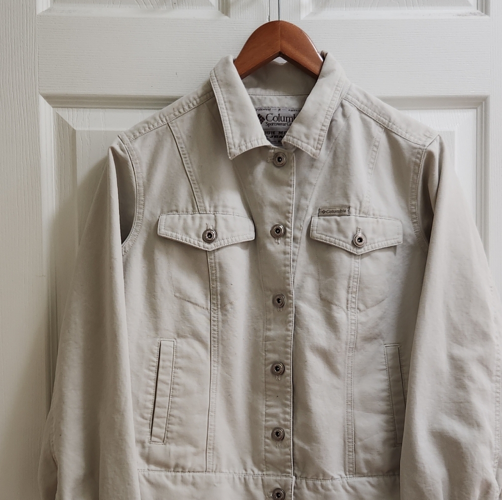 Columbia Women’s Cream Trucker Jacket  Size Medium - Picture 2 of 11